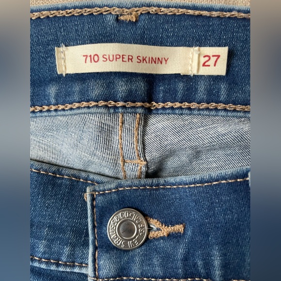 Levi’s 710 Super Skinny Jeans - Picture 5 of 5
